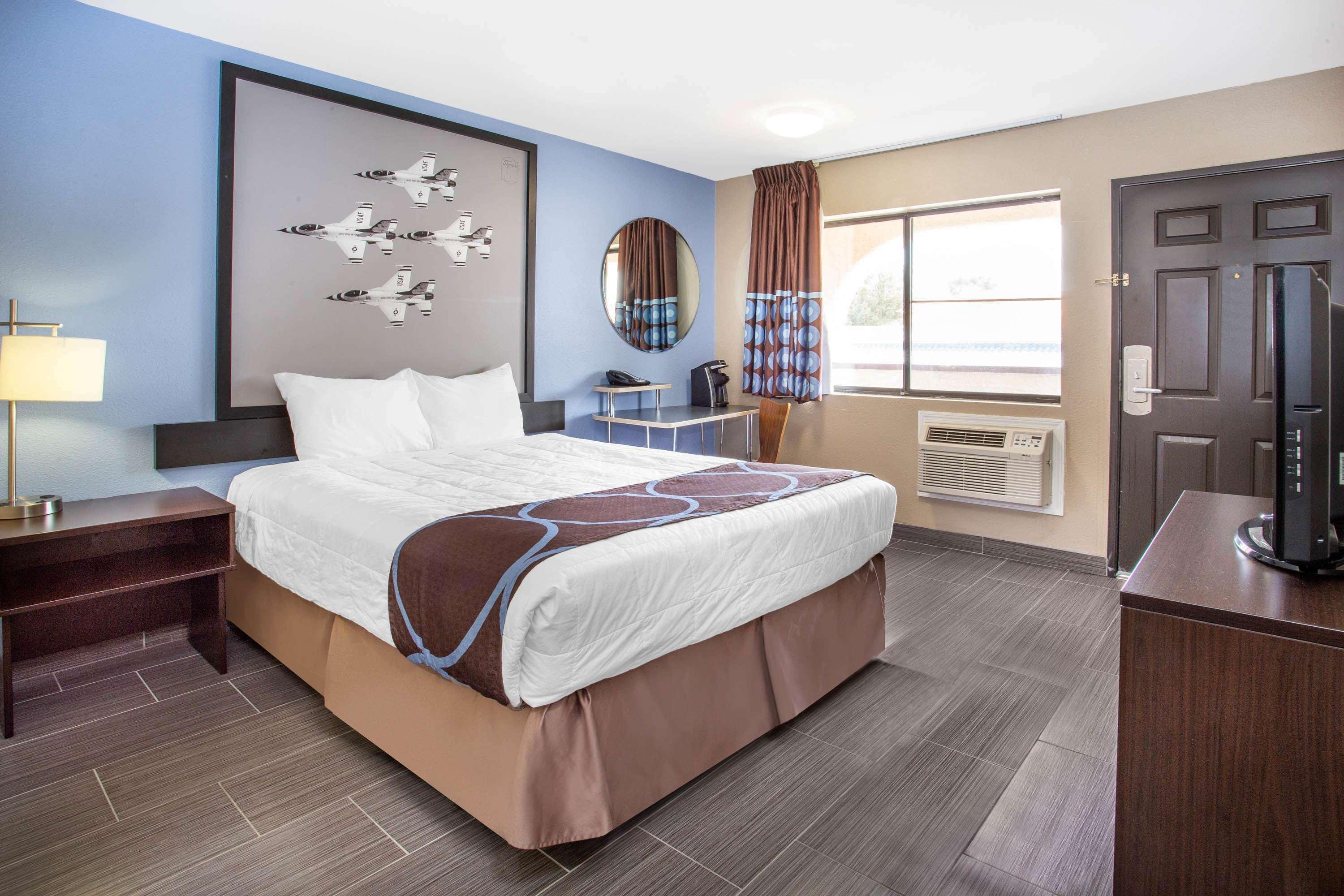 Super 8 By Wyndham Las Vegas Nellis Afb Area Buitenkant foto